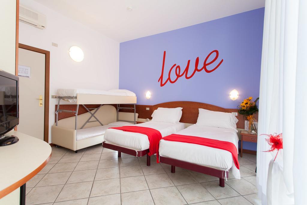 B&B Isabella Milano Marittima Rum bild