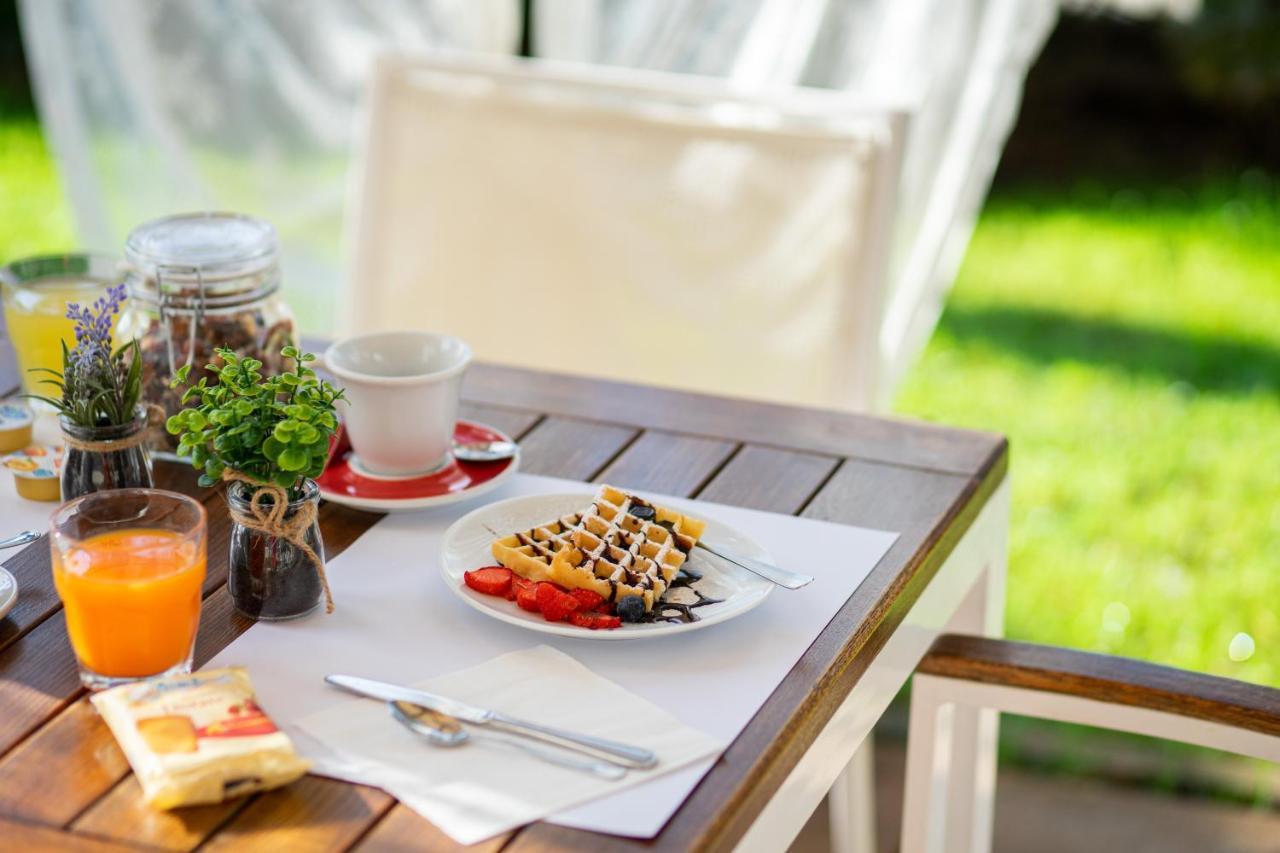 B&B Isabella Milano Marittima Exteriör bild